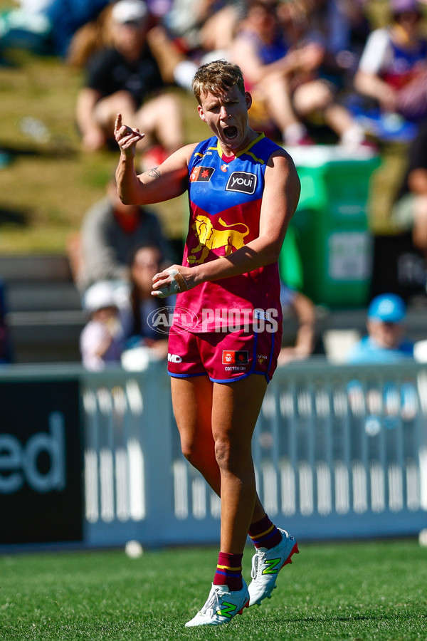AFLW 2025 Round 01 - Brisbane v Hawthorn - A-61464184