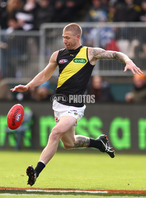 AFL 2025 Round 23 - North Melbourne v Richmond - A-61464206