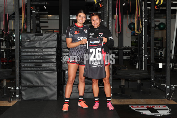AFLW 2025 Round 01 - St Kilda v Adelaide - A-61464208