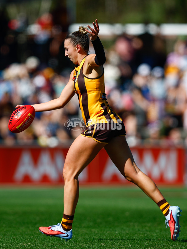 AFLW 2025 Round 01 - Brisbane v Hawthorn - A-61464241
