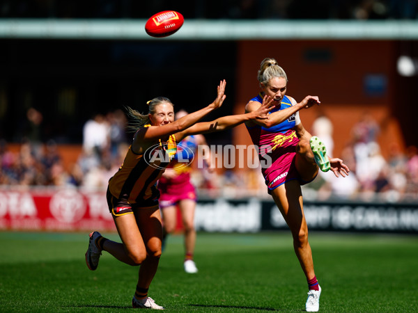 AFLW 2025 Round 01 - Brisbane v Hawthorn - A-61465069