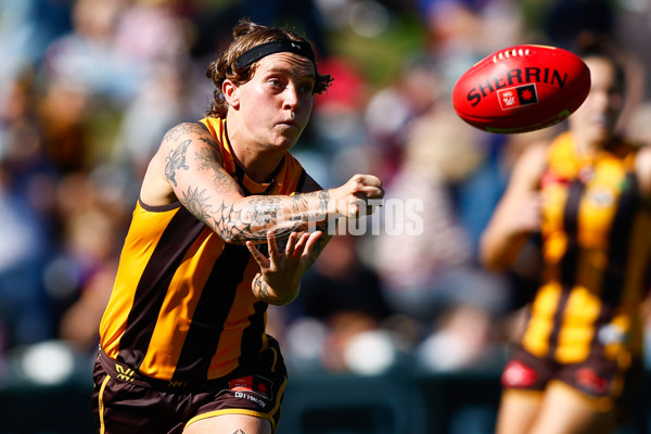 AFLW 2025 Round 01 - Brisbane v Hawthorn - A-61465163