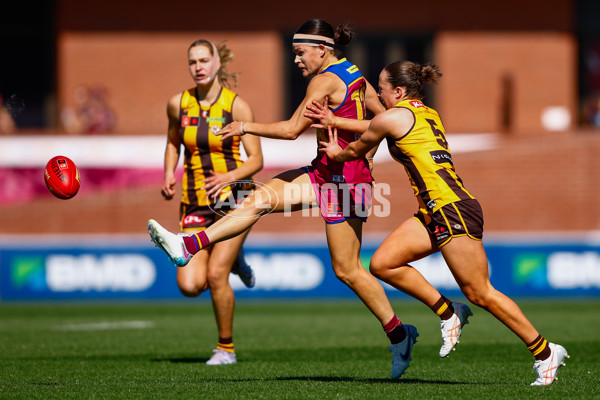 AFLW 2025 Round 01 - Brisbane v Hawthorn - A-61466448