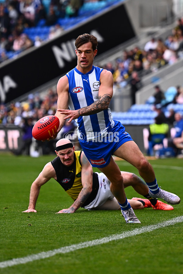 AFL 2025 Round 23 - North Melbourne v Richmond - A-61468000