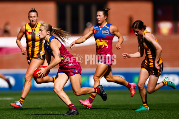 AFLW 2025 Round 01 - Brisbane v Hawthorn - A-61468035