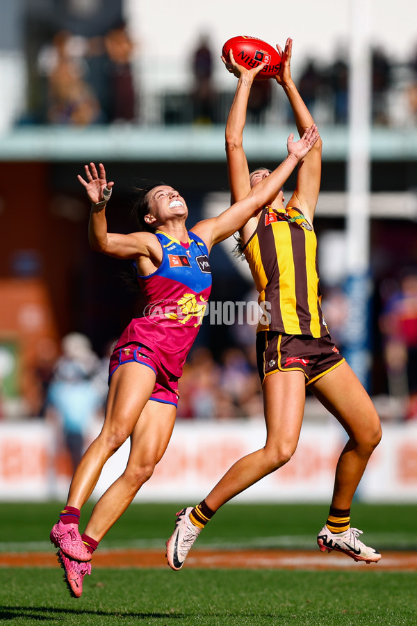 AFLW 2025 Round 01 - Brisbane v Hawthorn - A-61468072