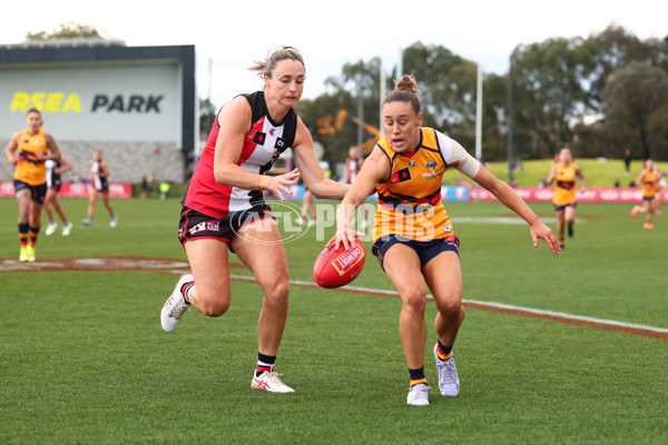 AFLW 2025 Round 01 - St Kilda v Adelaide - A-61470773