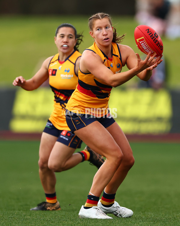 AFLW 2025 Round 01 - St Kilda v Adelaide - A-61471444