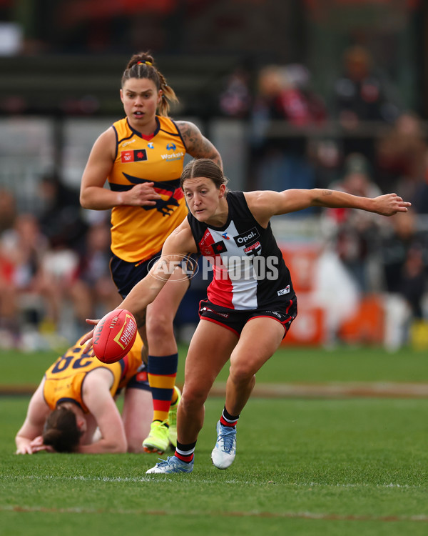 AFLW 2025 Round 01 - St Kilda v Adelaide - A-61473594