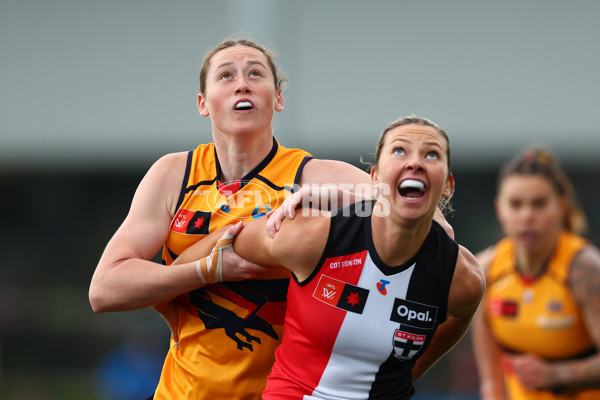AFLW 2025 Round 01 - St Kilda v Adelaide - A-61474564