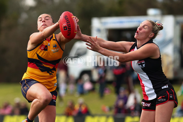 AFLW 2025 Round 01 - St Kilda v Adelaide - A-61477083