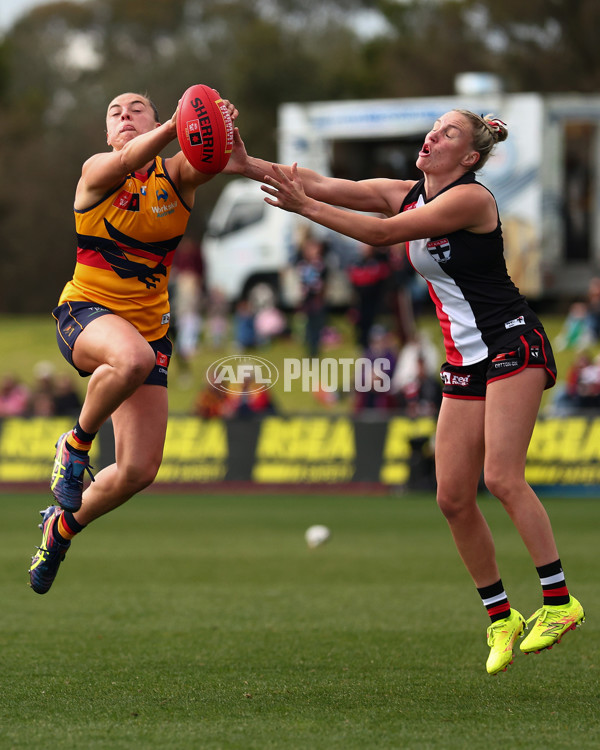 AFLW 2025 Round 01 - St Kilda v Adelaide - A-61479326