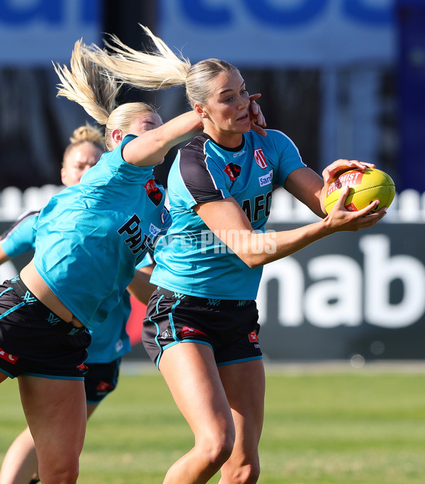 AFLW 2025 Round 01 - Port Adelaide v Fremantle - A-61479350