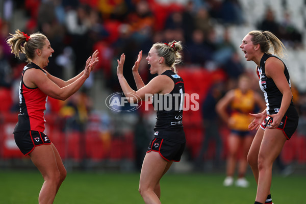 AFLW 2025 Round 01 - St Kilda v Adelaide - A-61482051
