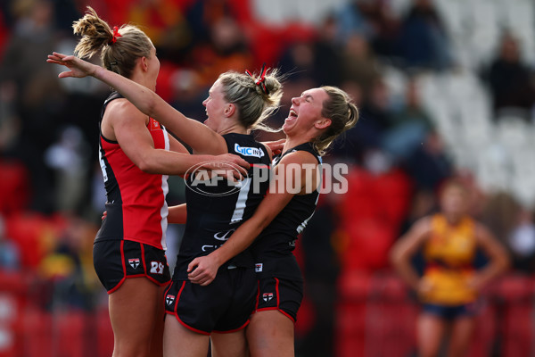 AFLW 2025 Round 01 - St Kilda v Adelaide - A-61482052
