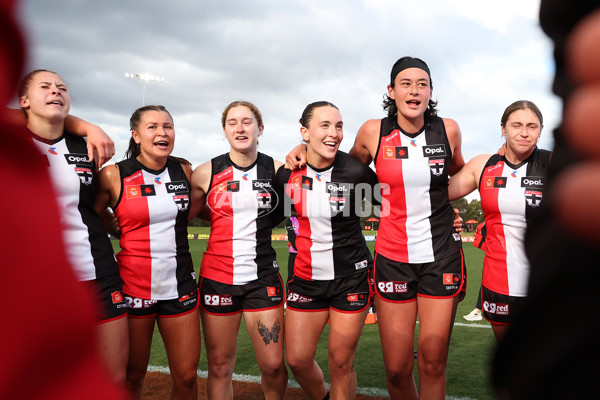 AFLW 2025 Round 01 - St Kilda v Adelaide - A-61482090