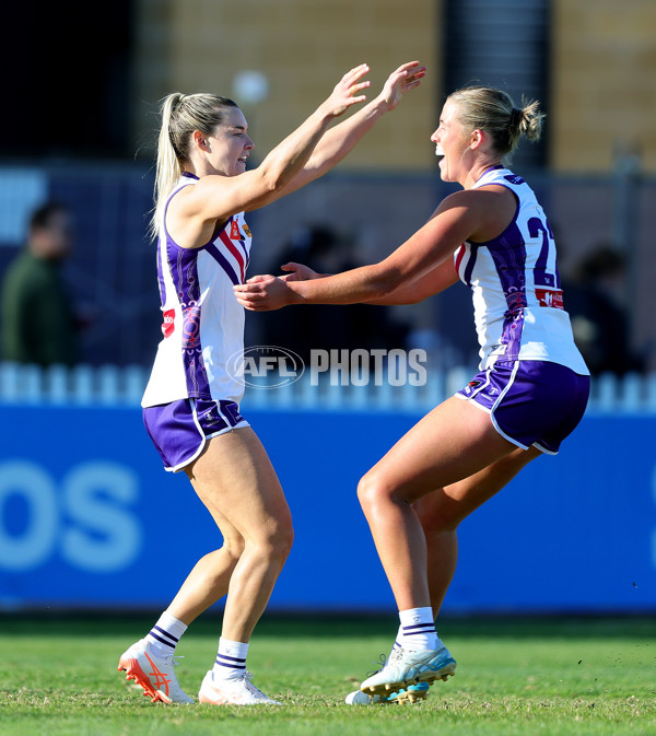 AFLW 2025 Round 01 - Port Adelaide v Fremantle - A-61482890