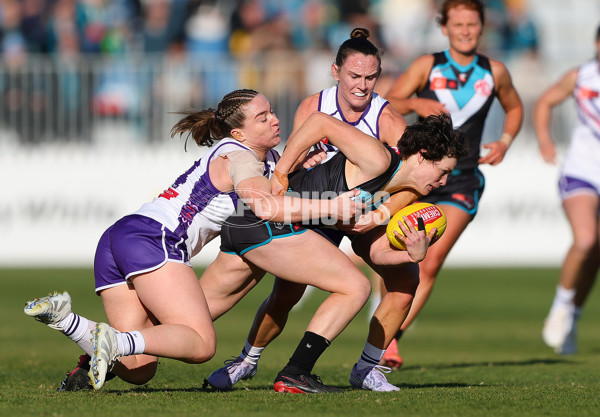 AFLW 2025 Round 01 - Port Adelaide v Fremantle - A-61487652