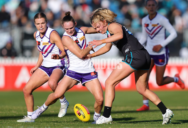 AFLW 2025 Round 01 - Port Adelaide v Fremantle - A-61488411