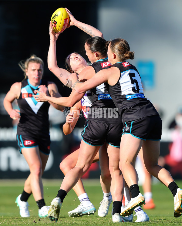 AFLW 2025 Round 01 - Port Adelaide v Fremantle - A-61488465