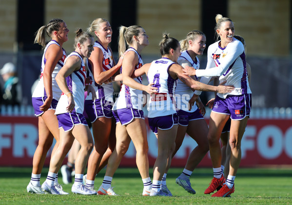 AFLW 2025 Round 01 - Port Adelaide v Fremantle - A-61490676