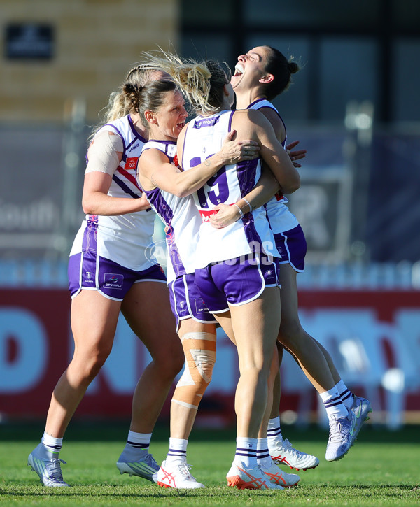 AFLW 2025 Round 01 - Port Adelaide v Fremantle - A-61490887