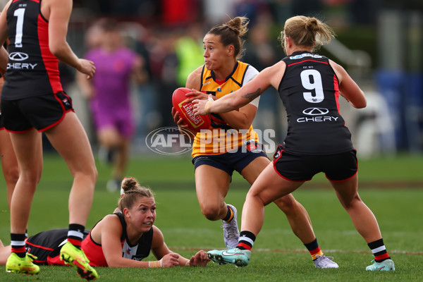 AFLW 2025 Round 01 - St Kilda v Adelaide - A-61493344