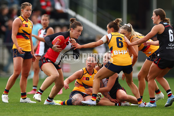 AFLW 2025 Round 01 - St Kilda v Adelaide - A-61495685