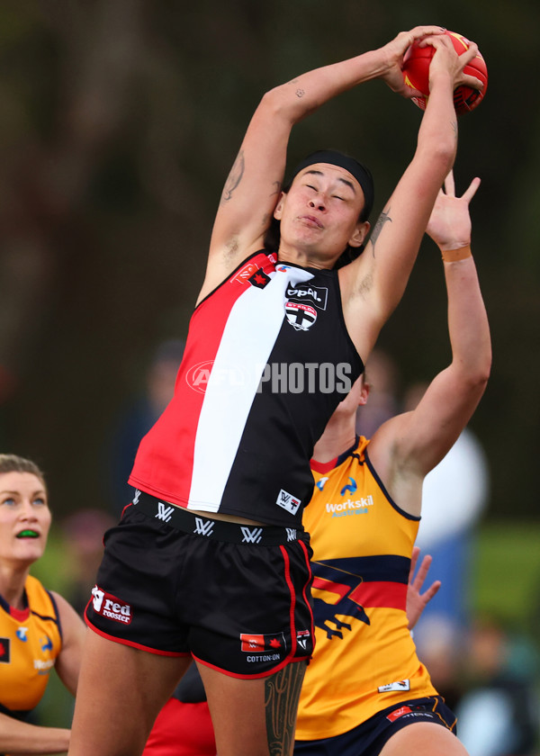AFLW 2025 Round 01 - St Kilda v Adelaide - A-61495732