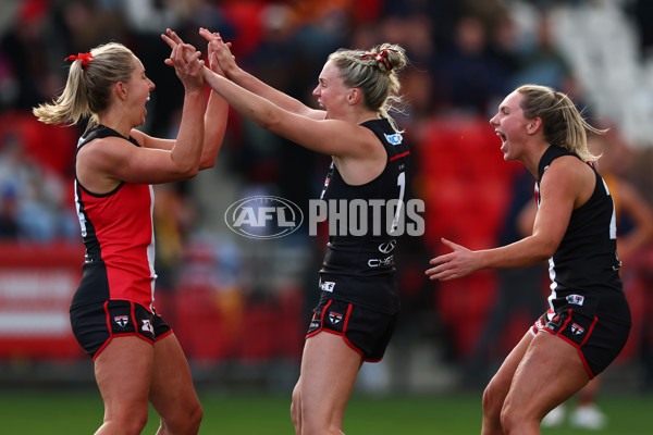 AFLW 2025 Round 01 - St Kilda v Adelaide - A-61496864