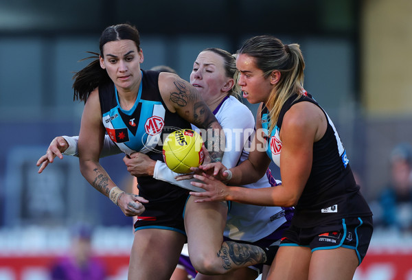 AFLW 2025 Round 01 - Port Adelaide v Fremantle - A-61501219