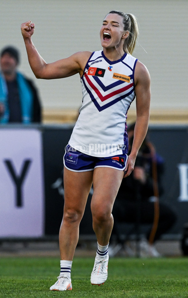 AFLW 2025 Round 01 - Port Adelaide v Fremantle - A-61502907