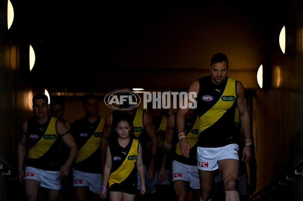 AFL 2025 Round 23 - North Melbourne v Richmond - A-61508011