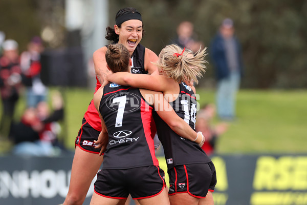 AFLW 2025 Round 01 - St Kilda v Adelaide - A-61510580