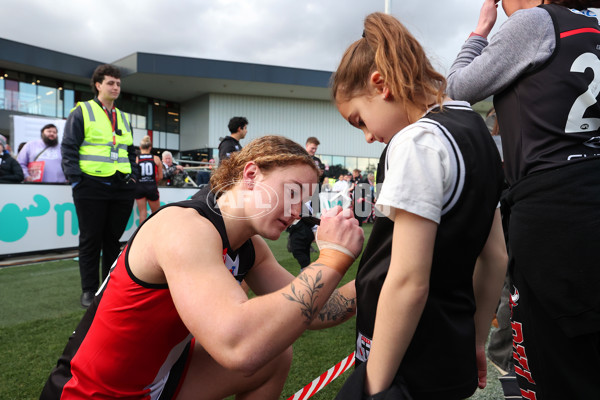 AFLW 2025 Round 01 - St Kilda v Adelaide - A-61510610