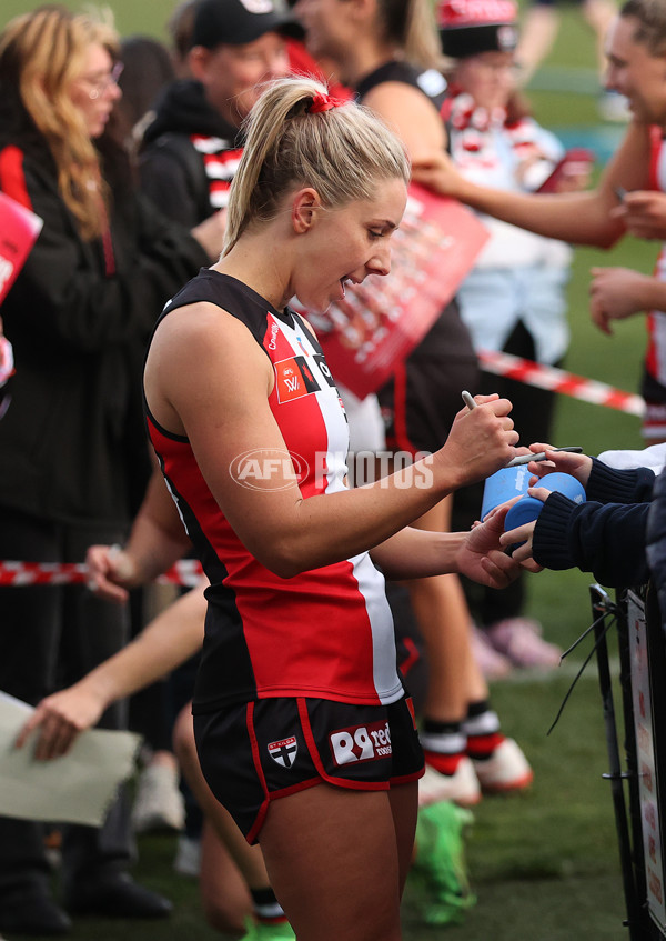 AFLW 2025 Round 01 - St Kilda v Adelaide - A-61513448