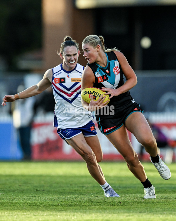 AFLW 2025 Round 01 - Port Adelaide v Fremantle - A-61515173