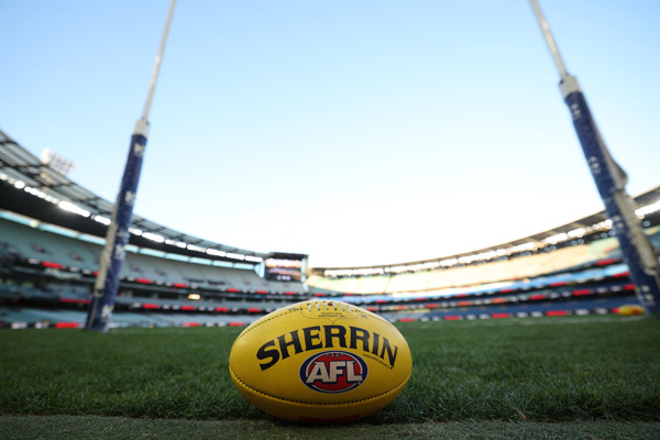 AFL 2025 Round 24 - Essendon v Carlton - A-61620392