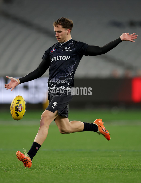 AFL 2025 Round 24 - Essendon v Carlton - A-61623151