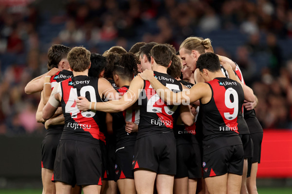 AFL 2025 Round 24 - Essendon v Carlton - A-61623173