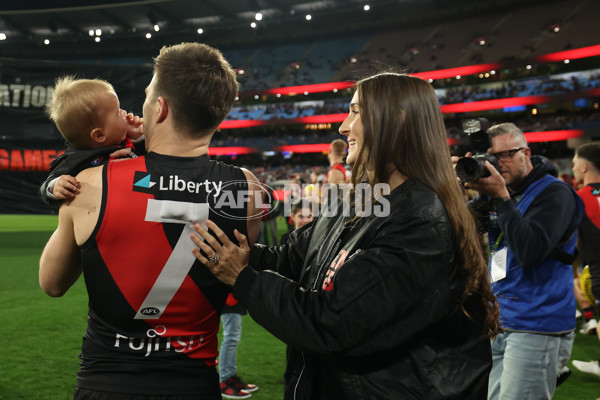 AFL 2025 Round 24 - Essendon v Carlton - A-61624054