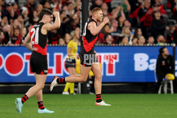 AFL 2025 Round 24 - Essendon v Carlton - A-61626273