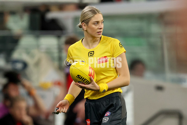 AFL 2025 Round 24 - Essendon v Carlton - A-61626277