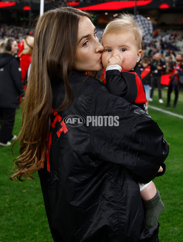 AFL 2025 Round 24 - Essendon v Carlton - A-61626289