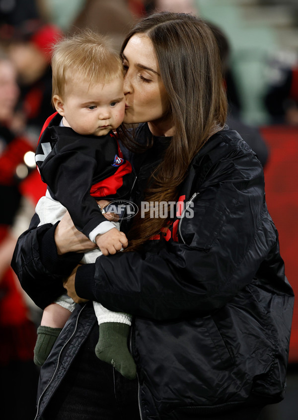 AFL 2025 Round 24 - Essendon v Carlton - A-61626300