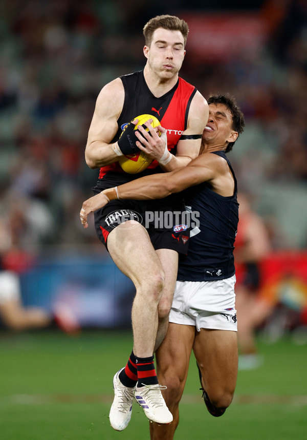 AFL 2025 Round 24 - Essendon v Carlton - A-61626353