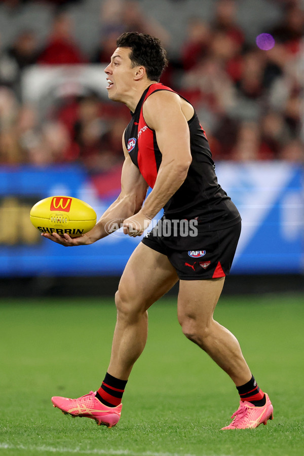 AFL 2025 Round 24 - Essendon v Carlton - A-61628907