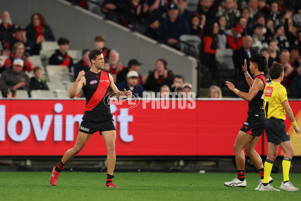 AFL 2025 Round 24 - Essendon v Carlton - A-61628910