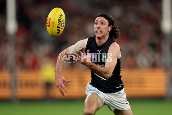 AFL 2025 Round 24 - Essendon v Carlton - A-61629307