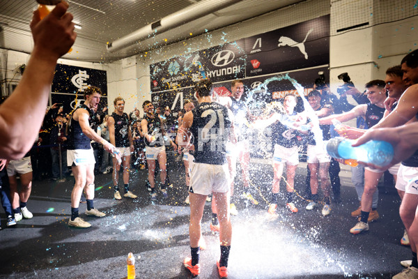 AFL 2025 Round 24 - Essendon v Carlton - A-61631474